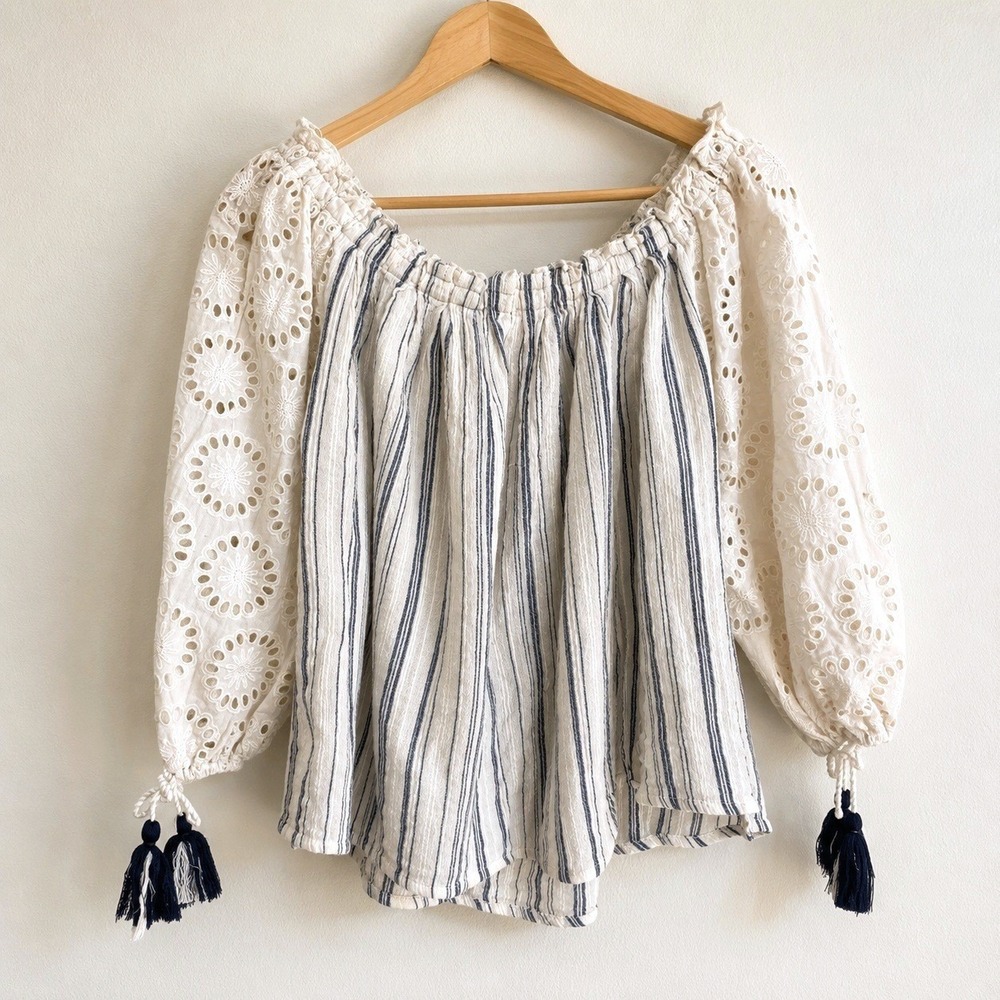 Sundance Off The Shoulder Top Women Ivory Blue Striped Eyelet Sleeve / L‎